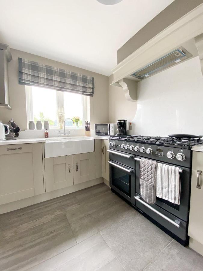 הוילה Swallow Lane, Enniskillen, Co Fermanagh, 5* Chic מראה חיצוני תמונה